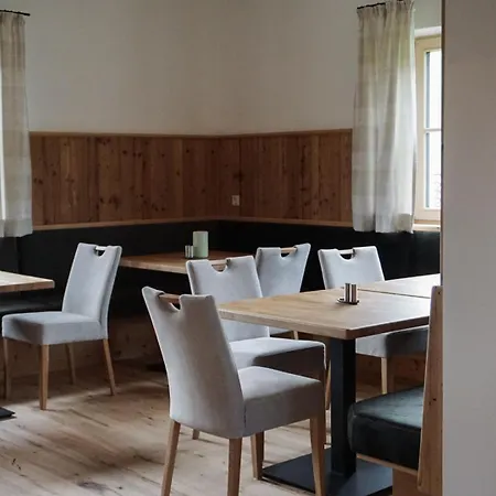 Gut Mitterlehen * Elsbethen